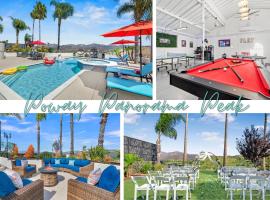 Stunning Hilltop Estate for Wedding, hotel v destinaci Poway