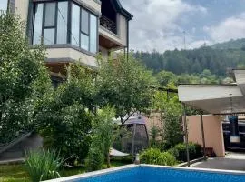 M&M Guest House