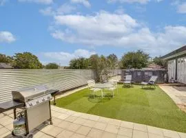 By Joshua Tree! Serenity on Sage Home with Hot Tub