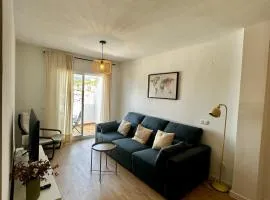 Apartamento Avigar con vistas a la montaña y piscina