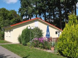 Ferienhaus Eldeblick direkt am Eldeufer in Parchim, hotel in Parchim