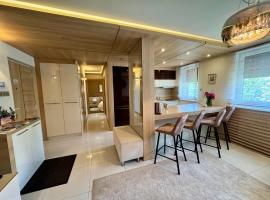 AVIRA Apartman with Free Private Garage, self catering accommodation in Nyíregyháza