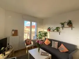 Cozy room available