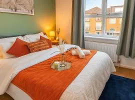 Dockside Home - 5 Comfy Beds-Perfect for Contractors and Families- Free Parking