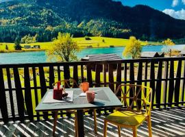 See-Apartments Kärntnerhof, hotel di Weissensee