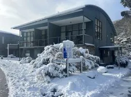 Tomarlin Views 1 - Thredbo