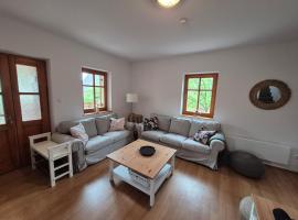 Villa on the Old Hill by Lake Balaton, hotel v destinaci Balatonszepezd