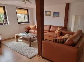 Schöne Ferienwohnung mit Garten in Robertsdorf, cleaning included