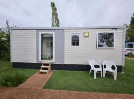Tiny house 6A - voor Expats Ondernemers Particulieren min 7 Nachten, Hotel in Geraardsbergen