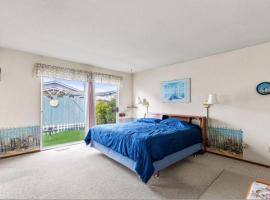 STR25-15 Master Bedroom Marina, homestay in Marina