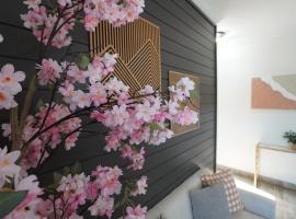 Villa Fiorō -Bold Luxury 2BR - River & Coastal Vibe, condo σε Cocoa Beach