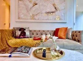 Sky High 2 Bedroom Apt Melbourne CBD Stay