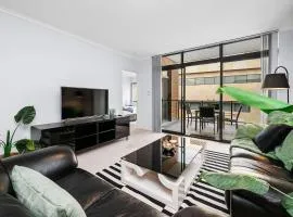 Stylish 2br City Apartment Balcony&parking