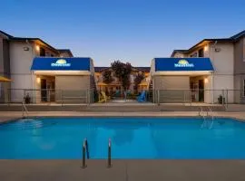 Days Inn by Wyndham Kelowna