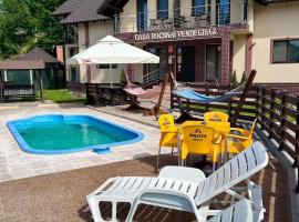 Casa Bocskai-Vend&eacute;gh&aacute;z, beach hotel in Sovata