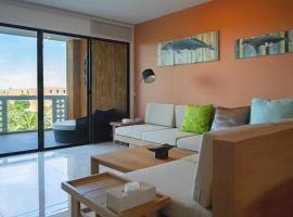 20 min from Hua Hin - Tide & Tail 2BR Beachfront Condo Baan Chaan Talay, condo σε Ban Bo Khaem
