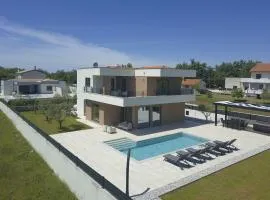 Villa Issa by Kompas Villas