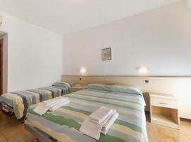 Hotel Holiday Garnì, hotel v destinácii Giulianova