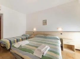 Hotel Holiday Garnì