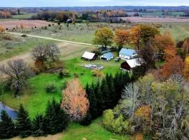 Cozy, private country home with a garden and sauna