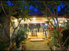 Adriana's Place Tropical Guesthouse
