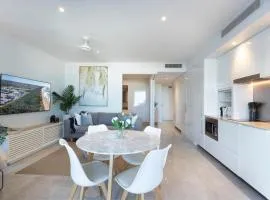 Bokarina Beachfront Apartment