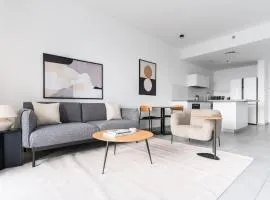 Blueground at Tzameret, Spacious, Balcony