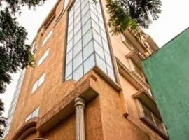 RAJ iNTERNATIONAL HOTEL