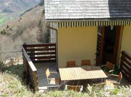 Appartement Les marmottes, hotel with parking in Ilhan