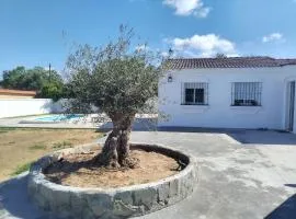 Chalet Vacacional ELIÁ -Piscina Privada, BBQ, Wifi
