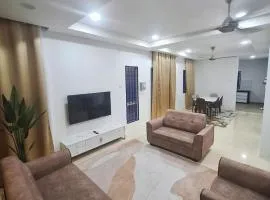 Zehra Villa Seri Iskandar with Private Pool