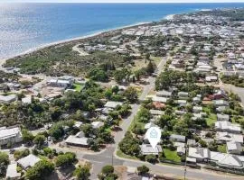 Margs in Mandurah- Christmas Holiday Retreat!