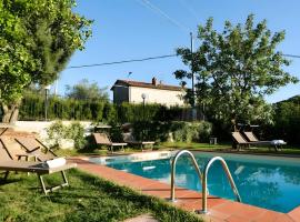 Agriturismo Podere Rondinaio, hotel v destinaci Lamporecchio