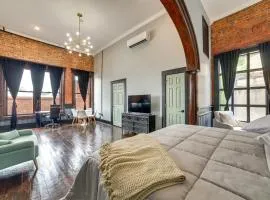 Explore Downtown Marshall Historic Studio Getaway