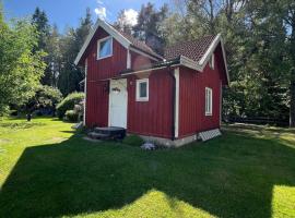 Horse Farm Cottage, casa de campo em &Ouml;rebro