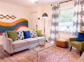 Artist's Bungalow - 1/2 mi from Covington Square