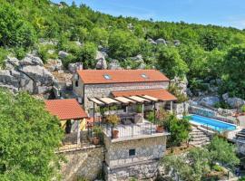 Ferienhaus Dalmatien - Vrgorac Villa Oasis of Peace, hotell i Vrgorac