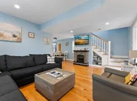 Newly Renovated 4 Bedroom Home Only 2 Blocks From The Beach!