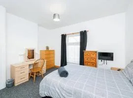 5 Bedroom House For Corporate Stays in Kettering