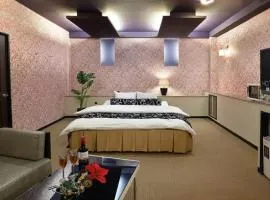 HOTEL the ROOMS - Couple's Hotel