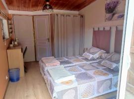 Le Cabanon de Manon chambre d'hôtes, hotel en Barjols