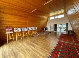 KYZYL-TASH Agrofarm, hotel em Egilik