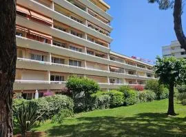 Antibes le Vauban grand 2 pièces parking