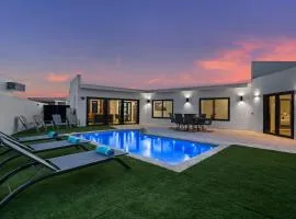 New 3br Villa Private Pool Prime Location