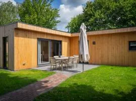 Chalet Zeeland 6p omheinde tuin, hond welkom VP084