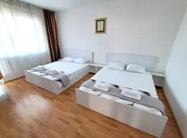 DIANANINA the Flat