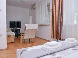 DIANANINA the Flat