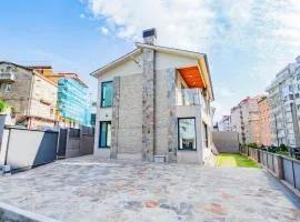 Chalet El Castro by YBH