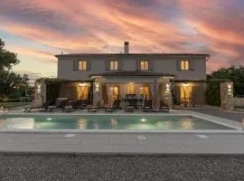 Villa Batelica with large garden, kids playground and private pool