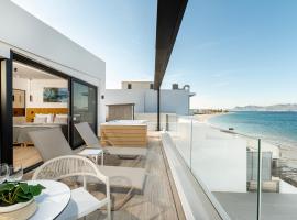 SoleLuna 2-On the Beach-Hot Tub-Smart Home，科斯城的有熱水按摩池的飯店